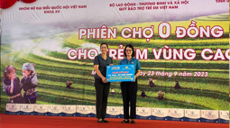 Hình ảnh chi tiết tin tức Ấm áp phiên chợ 0 đồng cho trẻ em vùng cao Hình ảnh tin tức Ấm áp phiên chợ 0 đồng cho trẻ em vùng cao