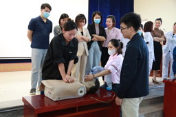 Hình ảnh chi tiết tin tức Bệnh viện Phụ sản Hải Phòng khảo sát, chuyển giao kỹ thuật chuyên ngành sản phụ khoa cho các bệnh viện vùng đồng bào dân tộc thiểu số tỉnh Yên Bái Hình ảnh tin tức Bệnh viện Phụ sản Hải Phòng khảo sát, chuyển giao kỹ thuật chuyên ngành sản phụ khoa cho các bệnh viện vùng đồng bào dân tộc thiểu số tỉnh Yên Bái